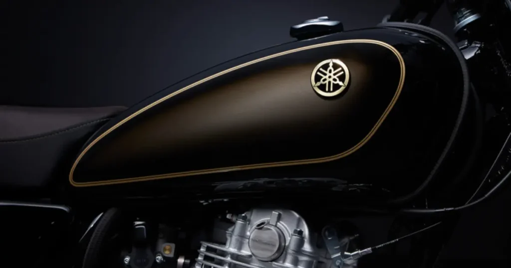 SR400 2型の燃費はどう違う?
